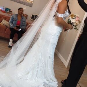 Brand New Justin Alexander Wedding Dress. NEVER worn.